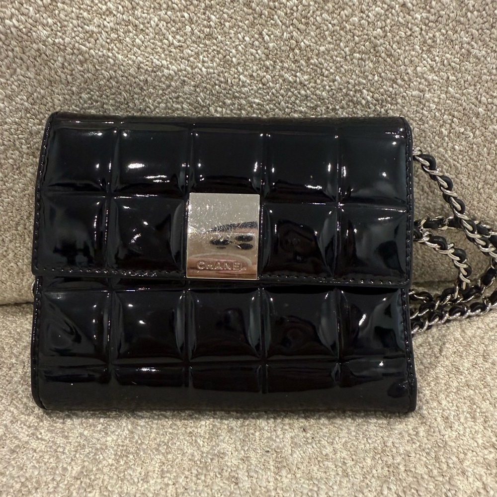 CHANEL Black Wallet with Quilted Design and Chain Strap